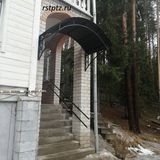 Козырёк над входом. Металлические козырьки. Петрозаводск. Карелия.