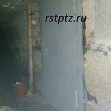 Дверь в подвале