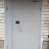 Дверь с кодовым замком.